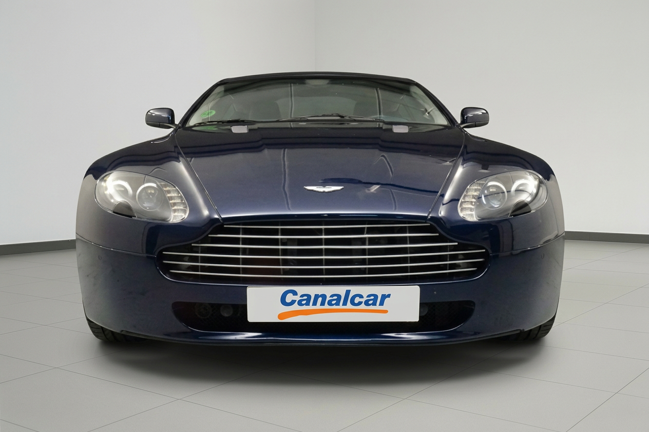 Foto Aston Martin V8 Vantage 2