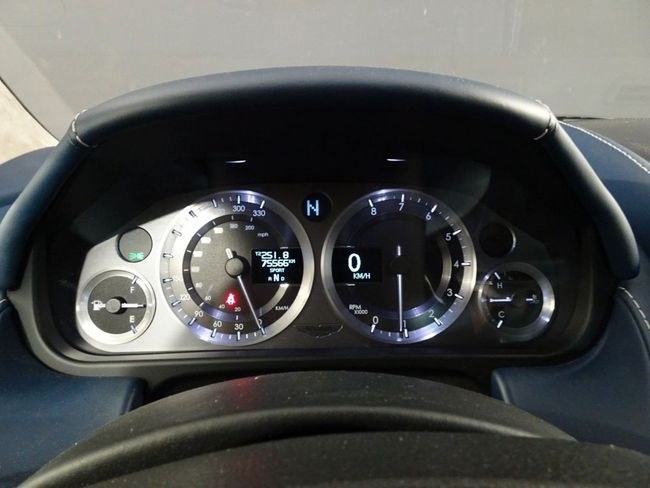 Foto Aston Martin V8 Vantage 15
