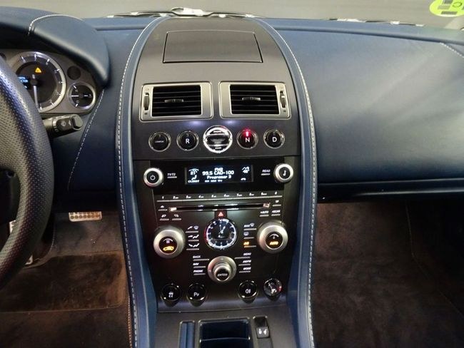 Foto Aston Martin V8 Vantage 17
