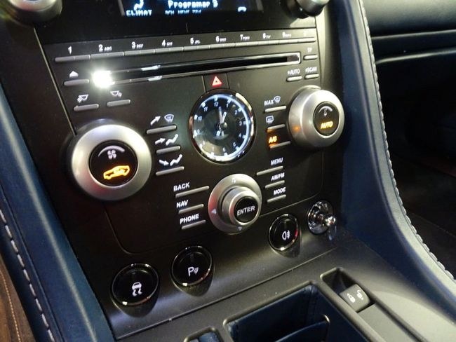 Foto Aston Martin V8 Vantage 20