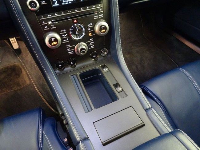 Foto Aston Martin V8 Vantage 21