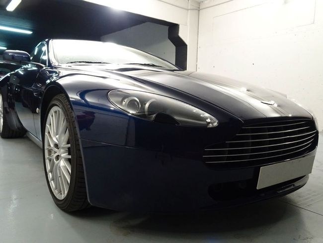 Foto Aston Martin V8 Vantage 27