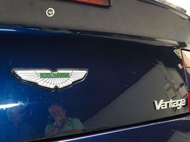 Foto Aston Martin V8 Vantage 31