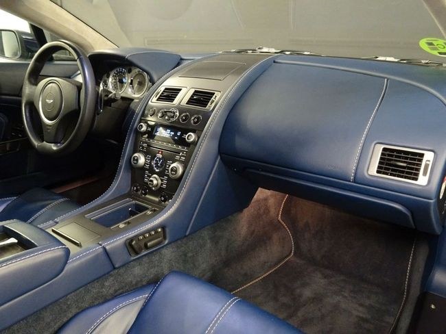Foto Aston Martin V8 Vantage 9