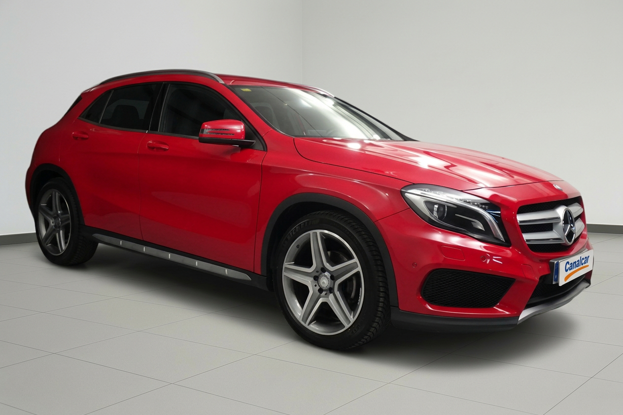 Foto Mercedes-Benz GLA 3
