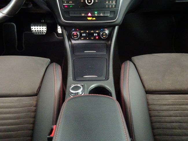 Foto Mercedes-Benz GLA 25
