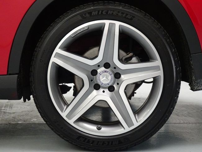 Foto Mercedes-Benz GLA 33