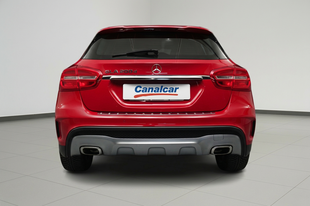 Foto Mercedes-Benz GLA 5