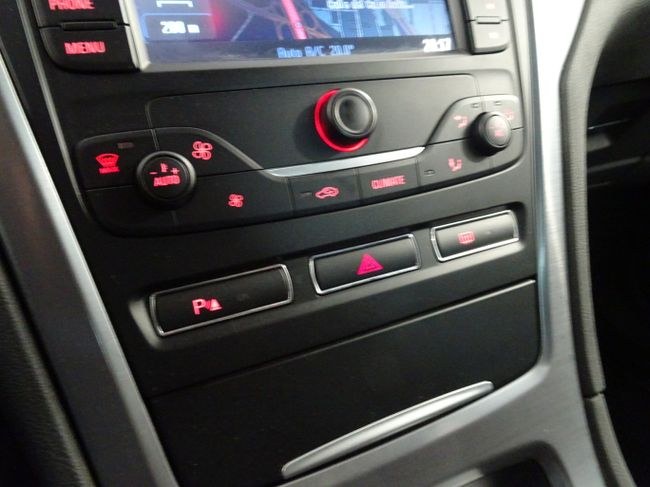 Foto Ford Mondeo 27